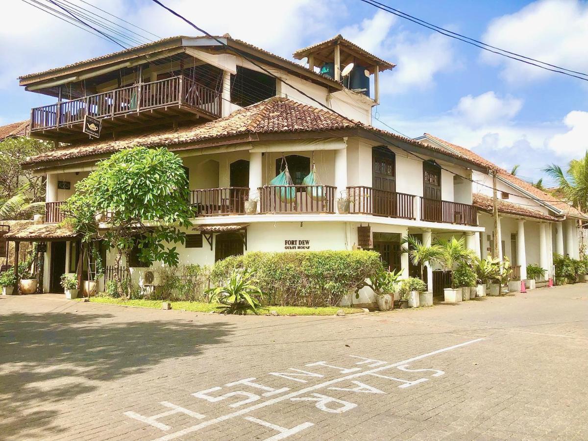 Fort Dew Guest House ガル エクステリア 写真